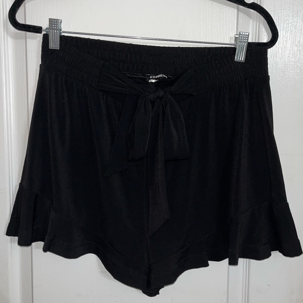 Express Flowy Black Shorts with Waist Bow Tie — Medium